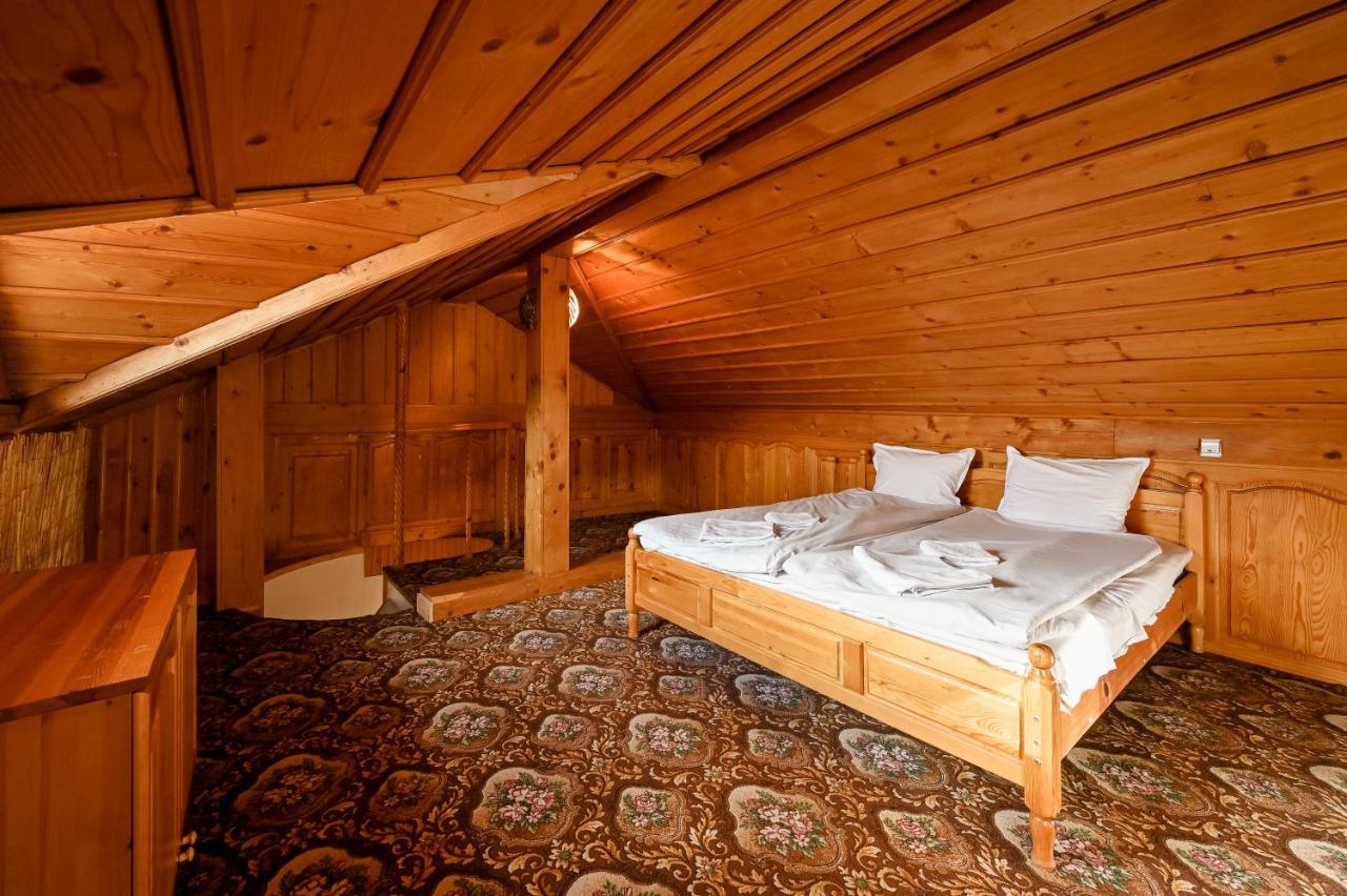 Хотел Феникс Tjepelare Exteriör bild